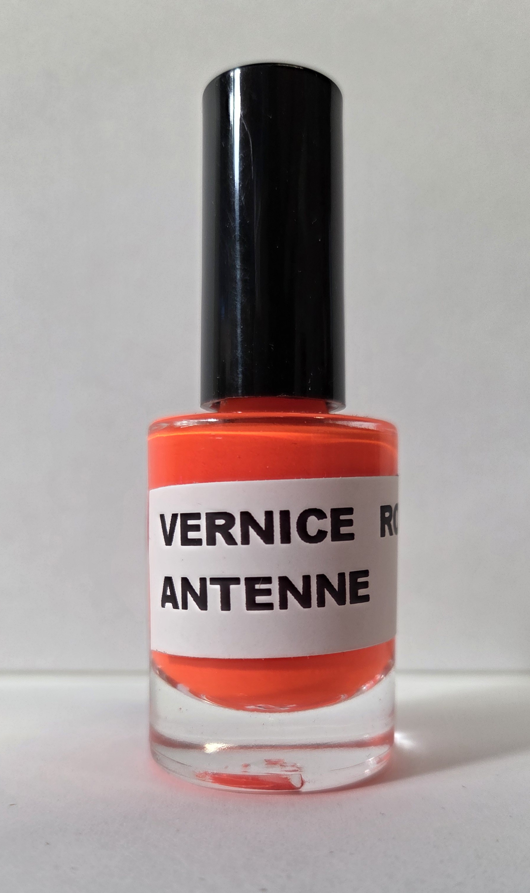Vernice Rossa Per Antenne
